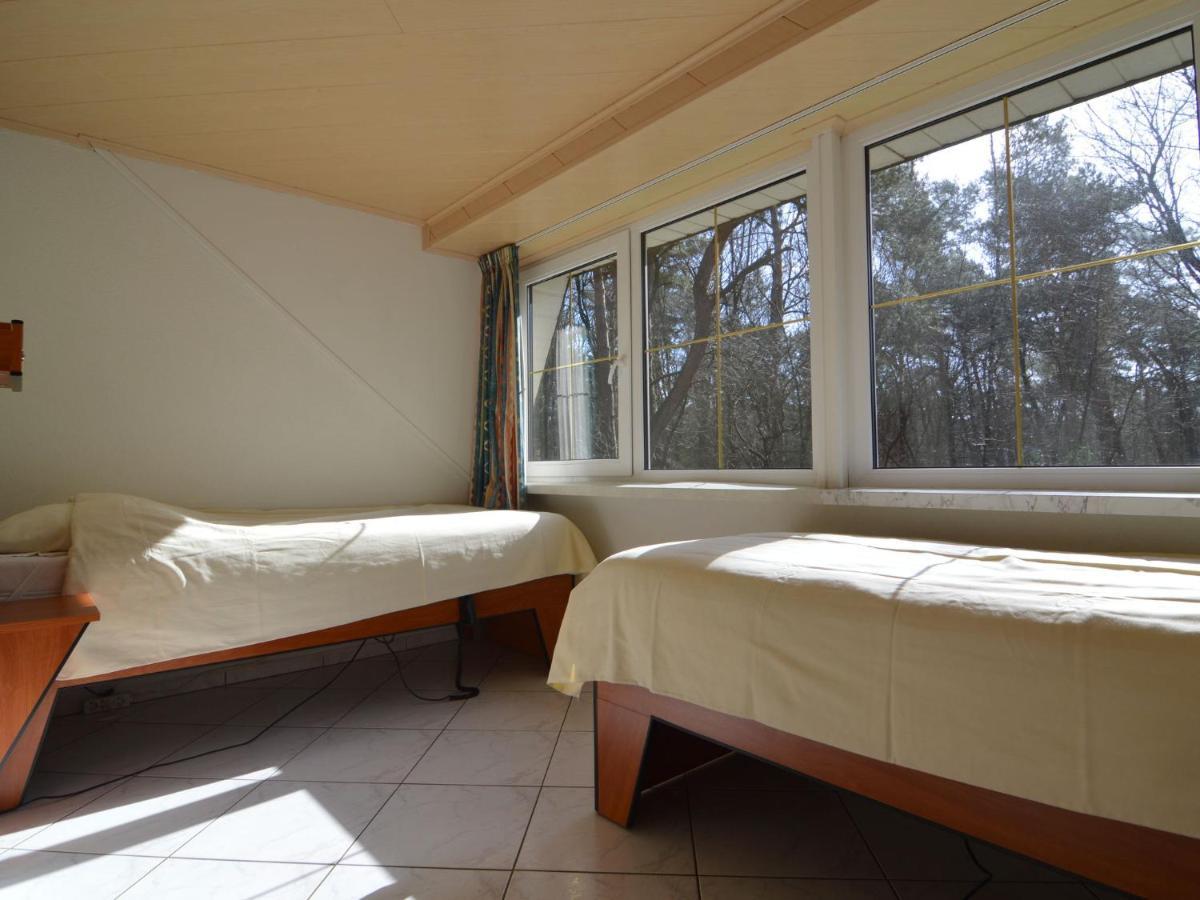 Holiday Home With Pool Sauna Lunteren Eksteriør billede
